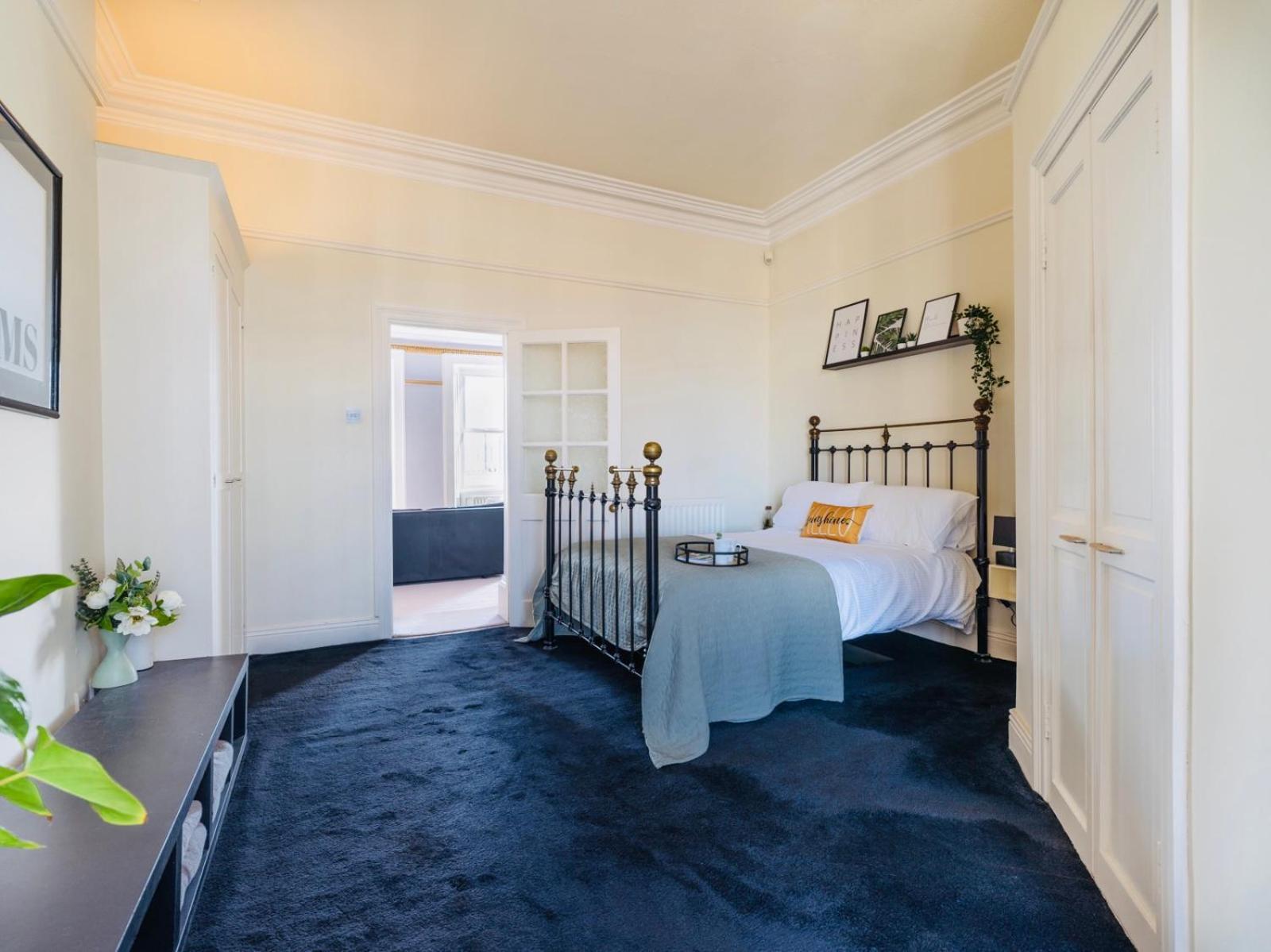 Apartment Longsands Beach, 2, *